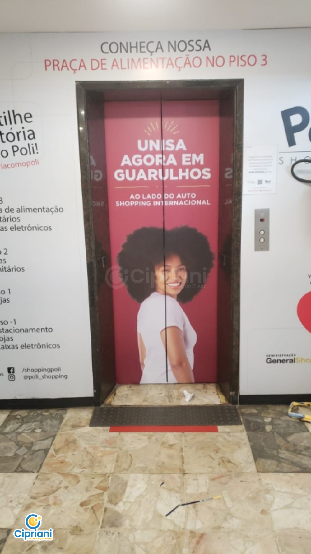 Adesivo para Ação em Elevador e Parede Vermelho e Branco | Projetos Cipriani Comunicação Visual