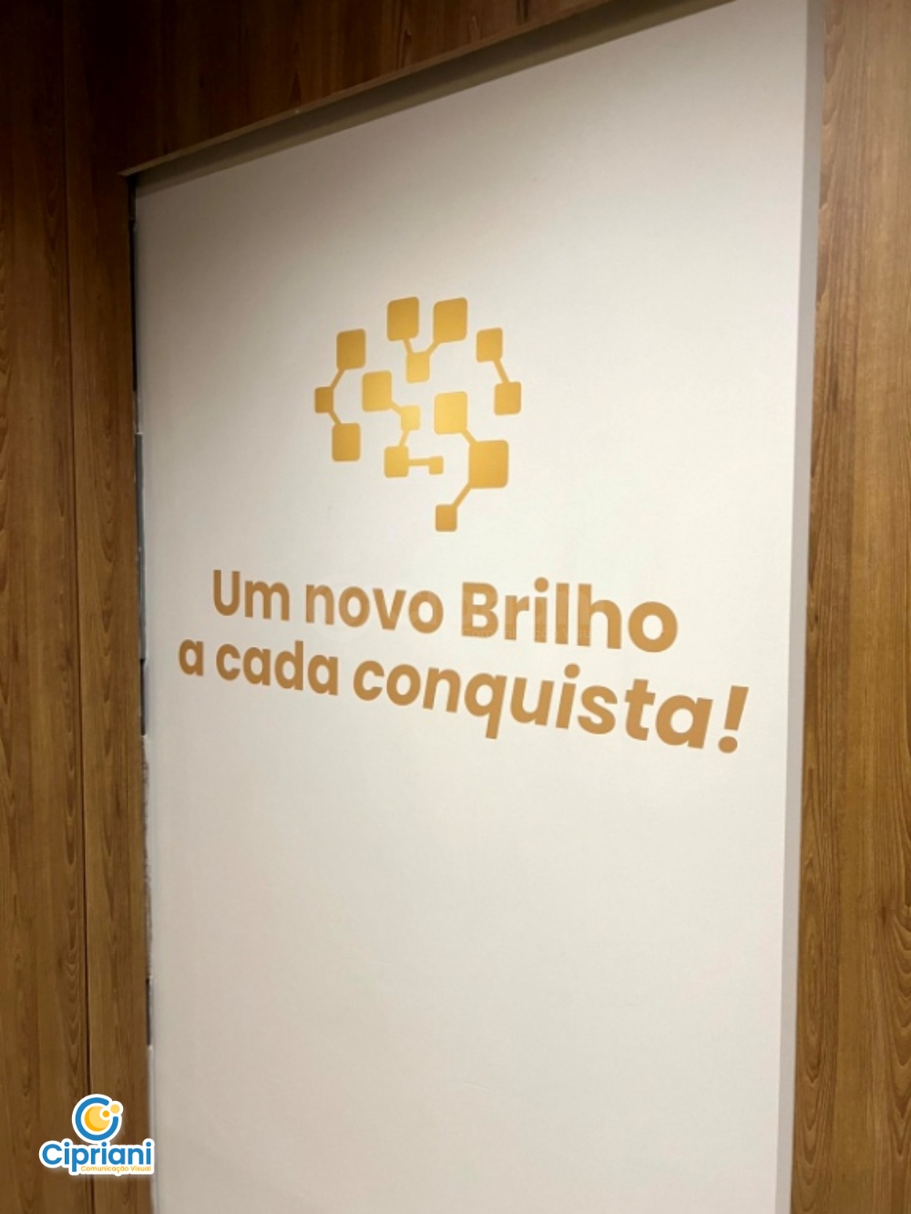 Adesivos de Frase Sem Fundo Dourada | Projetos Cipriani Comunicação Visual