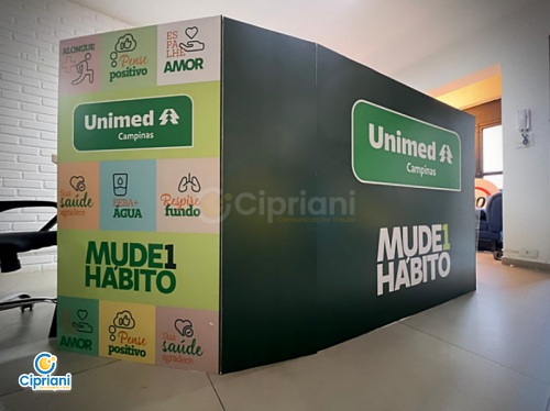 Stand Em Pvc Com Adesivo Personalizado | Cipriani Comunicação Visual