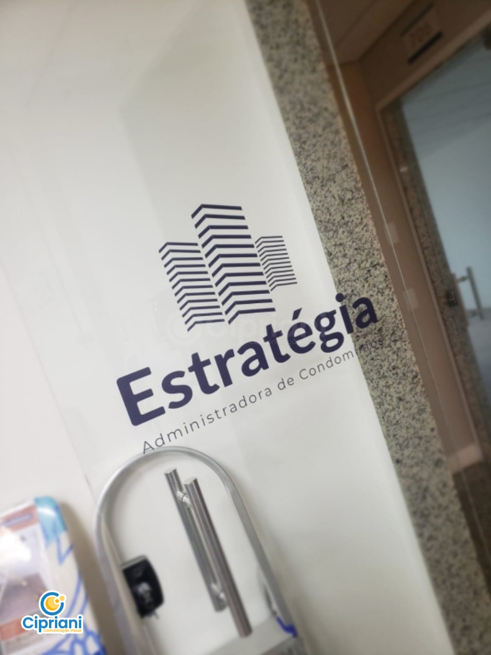 Placa de Acrílico Escritório Azul e Transparente, Orçamento 2 Imagem