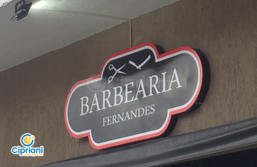 Placas Fachada de Barbearia PVC Preto e Vermelho, Saiba Mais 1 Imagem