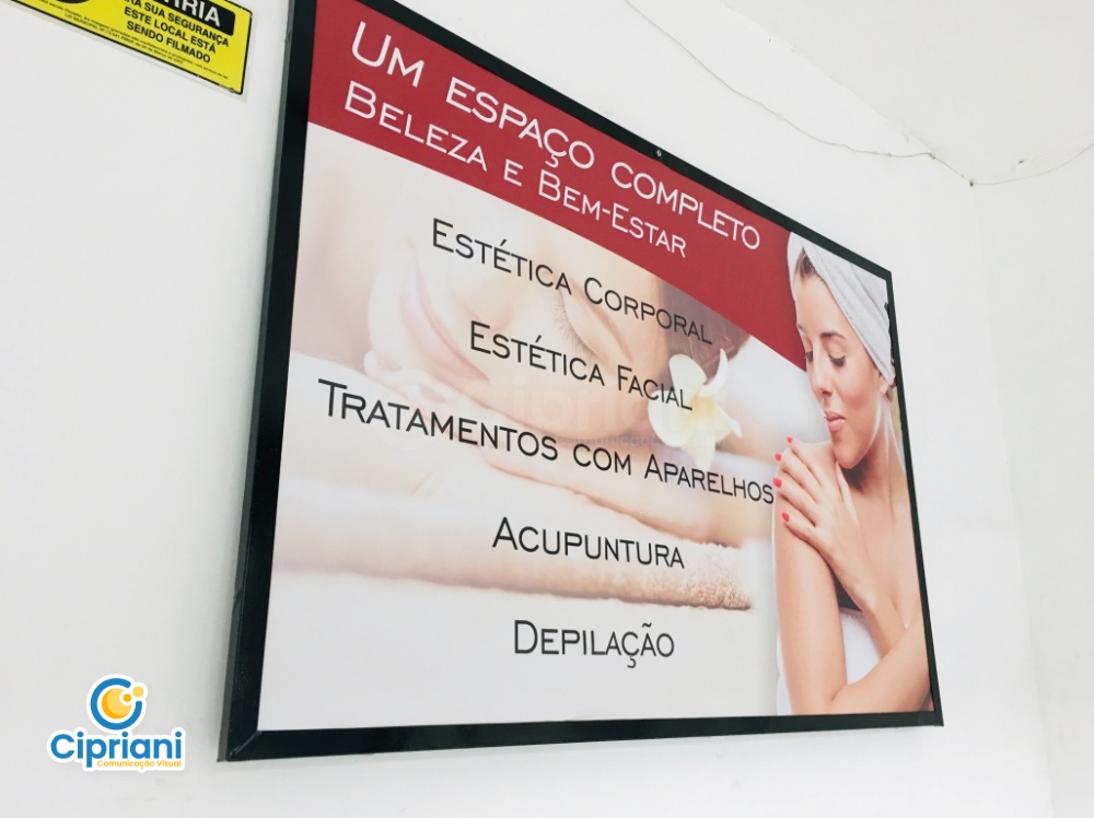 Quadro para Salão em Vermelho e Rosê | Projetos Cipriani Comunicação Visual